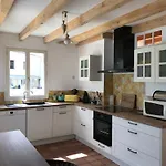 Jardin Arbore, Belle Maison Piscine Holiday home *